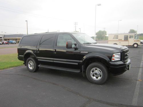 2005 ford excursion 6.0 diesel one owner - must see!