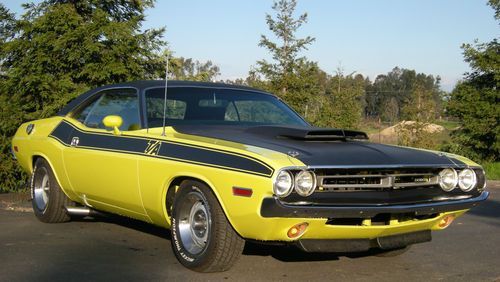 1971 challenger t/a replica 360 4 speed citron yella mopar