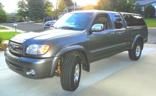 2004 toyota tundra sr5 access cab 4x4 v8, low 80,600 miles