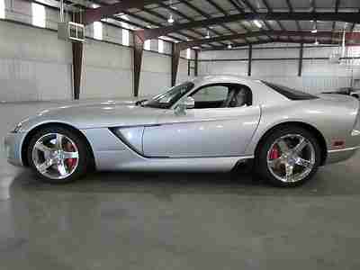 2010 DODGE VIPER SRT10 COUPE WITH LEATHER, image 2