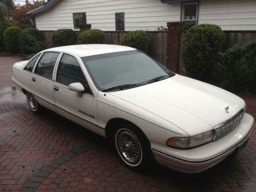 1992 chevrolet caprice classic  sedan 4-door 5.0l. no reserve. 68,xxx miles.