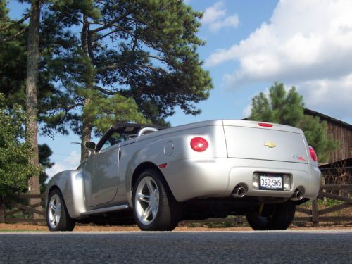 Near flawless 2005 ricochet silver ssr 6-speed 9250 miles modern hot rod loaded