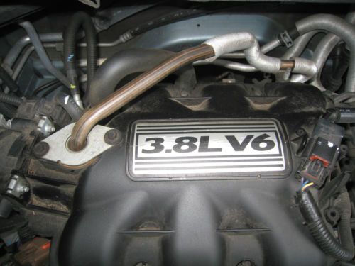 2008 Chrysler Town & Country Touring 3.8L V6 FWD mini passenger van, image 16