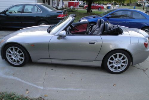 2001 honda s2000 base convertible 2-door 2.0l