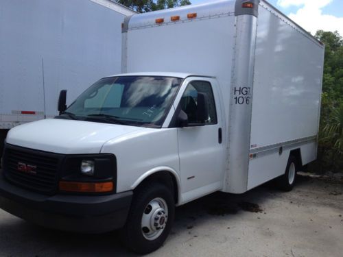 2008 gmc savana 3500 base cutaway van 2-door 6.0l diesel. box truck