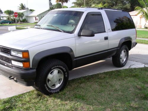 Chevy tahoe/chevy tahoe sport/tahoe sport/2 door tahoe/gmc yukon/chevy 4x4/gmc