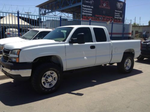 Chevy duramax hd 2500 diesel allison a/t 4wd 4x4 king cab