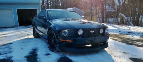 2005 ford mustang gt coupe 2-door 4.6l