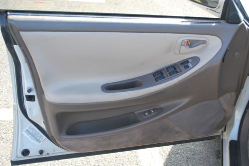 LEXUS ES 300 ONLY 90K RUNS AND LOOKS GREAT, NO RESERVE, image 10