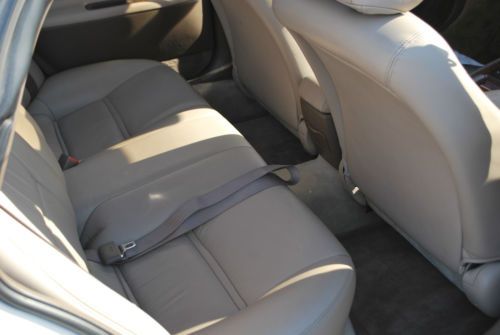 LEXUS ES 300 ONLY 90K RUNS AND LOOKS GREAT, NO RESERVE, image 16