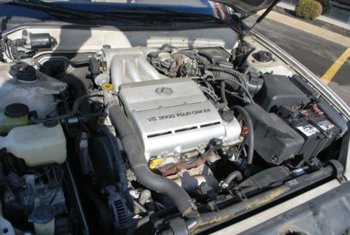 LEXUS ES 300 ONLY 90K RUNS AND LOOKS GREAT, NO RESERVE, image 21