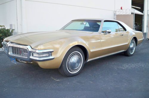 1969 oldsmobile toronado 2 door sedan