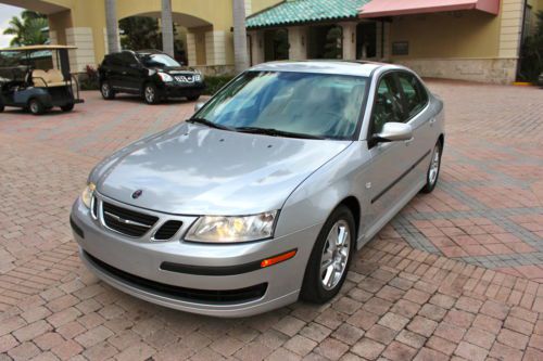 2007 saab 93 sport sedan, 6+1 speed manual transmission, in excellent condition
