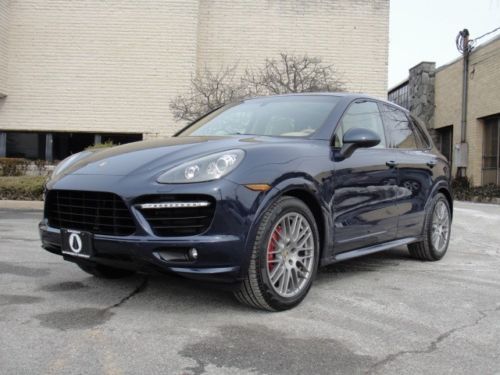 2013 porsche cayenne gts, only 5,786 miles, loaded with options, warranty