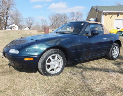 Beautiful starlight mica miata, less than 23k miles!