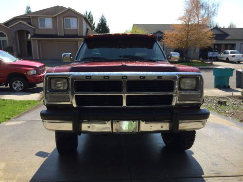 1993 dodge w250 5 speed 4x4 base standard cab pickup 2-door 5.9l cummins diesel