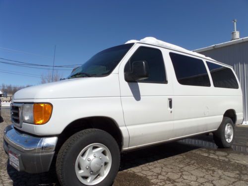 2007 ford e-350 xlt super duty 12 passanger van