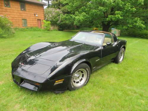 1982  black chevy corvette