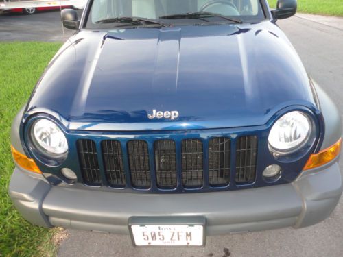 2005 Jeep Liberty Limited Sport Utility 4-Door 3.7L, image 2