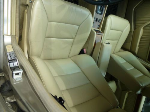 1993 Mercedes-Benz 400E Base Sedan 4-Door 4.2L, image 3