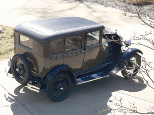 1929 ford model a briggs town sedan