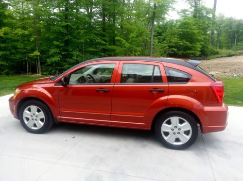 2007 dodge caliber sxt hatchback 4-door 2.0l