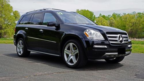 2012 mercedes benz gl550 - rear ent, amg, light pkg - msrp of $91,070 low miles