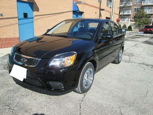 2011 kia rio base sedan 4-door 1.6l