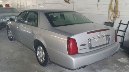 2002 cadillac deville base sedan 4-door 4.6l