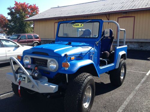 1979 toyota fj40- chevy fuel injected v8, automatic