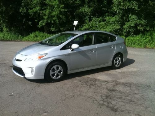 2013 toyota prius  1 owner clean carfax 51mpg none nicer cheapest on ebay must c