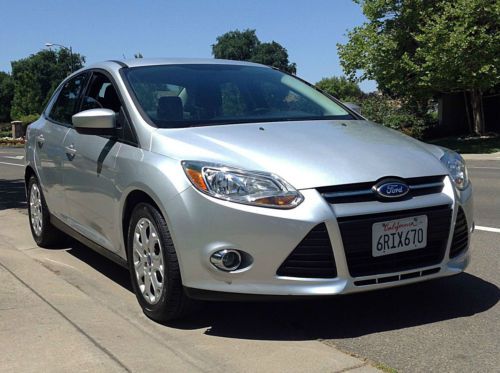 2012 ford focus se 2.0l