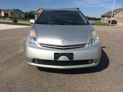 2005 toyota prius base hatchback 4-door 1.5l