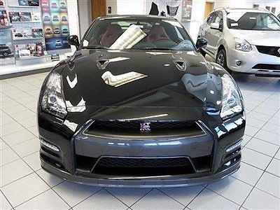 2014 nissan gt-r coupe premium