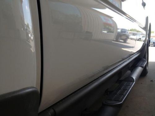 2004 Chevrolet Suburban 1500, image 2