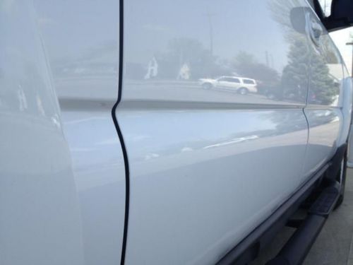 2004 Chevrolet Suburban 1500, image 3