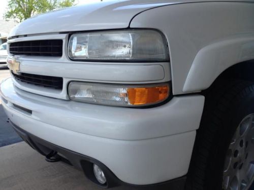 2004 Chevrolet Suburban 1500, image 10