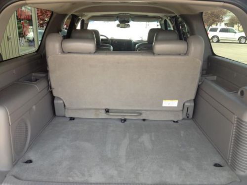2004 Chevrolet Suburban 1500, image 13