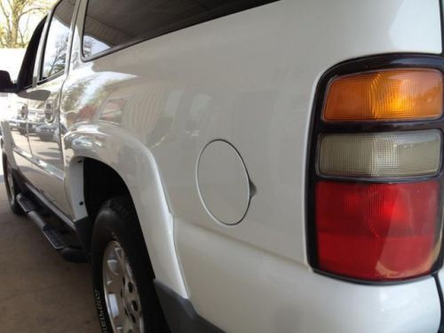 2004 Chevrolet Suburban 1500, image 19