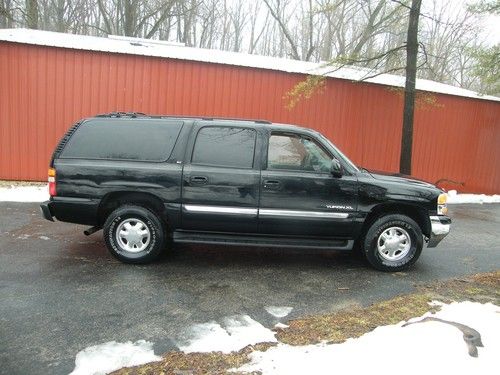 Yukon xl fully loaded 4x4 chrome wheels very nice and very clean price is right