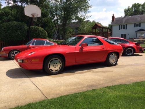 Beautiful 1987 porsche 928 s4 coupe 2-door. only 82k miles, looks &amp; runs great!