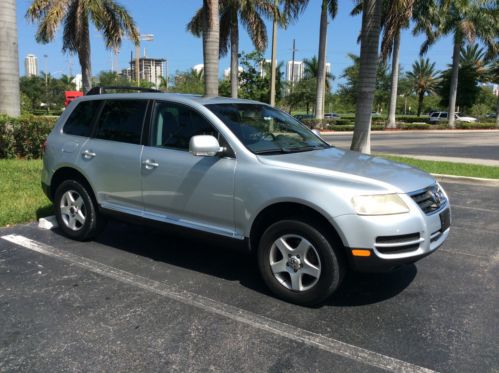 2005 vw touareg v6 fully equipped! 75k miles silver/black leather! super clean!!