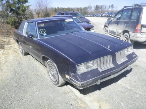 1982 oldsmobile cutlass supreme base coupe automatic 6 cylinder  no reserve