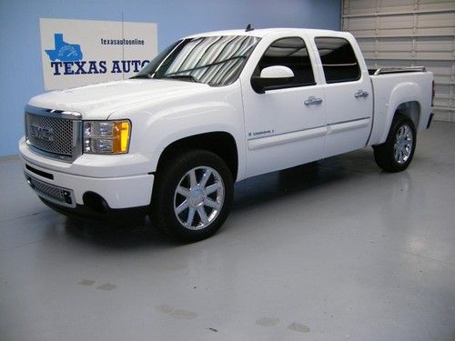 We finance!!!  2008 gmc sierra denali awd auto roof nav heated seats 20 rims xm!