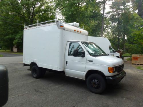 2004 ford e-350 with utility master 10 foot box