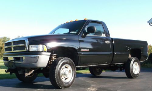 No reserve 02 dodge 2500 cummins diesel 5.9 ((wow)) 4x4 &amp; plow l@@k video