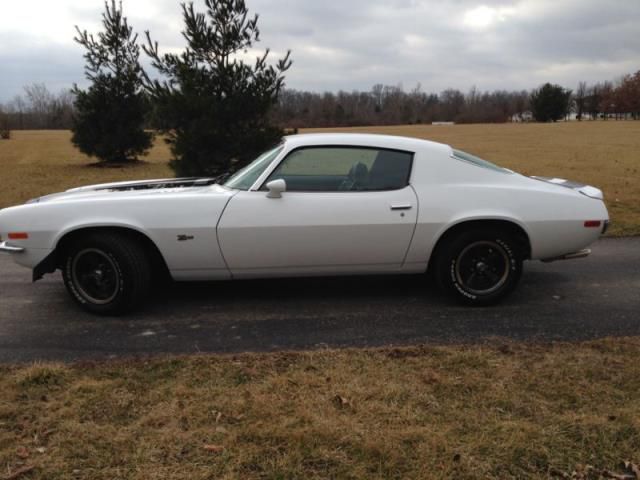 Chevrolet camaro 2 door coupe z28