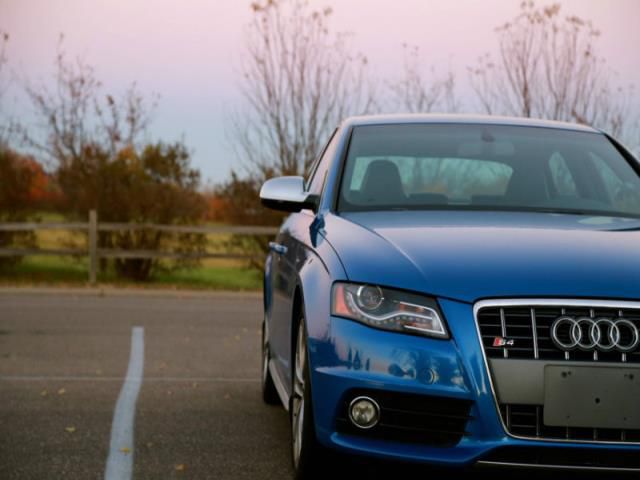 Audi s4 base sedan 4-door