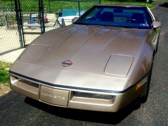 Chevrolet: corvette coupe