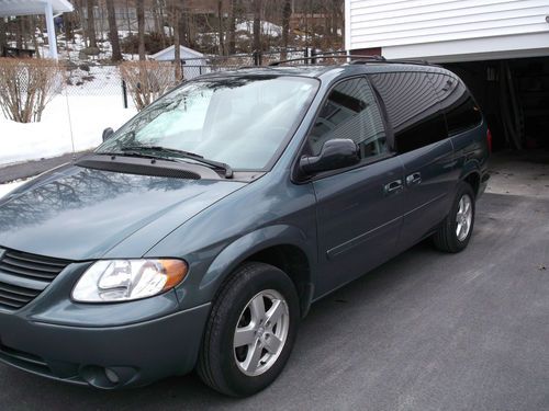 2006 dodge grand caravan sxt mini passenger van 4-door 3.8l